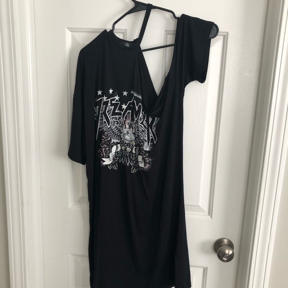 Missguided Dresses & Skirts - Misguided Oversized TShirt Dress